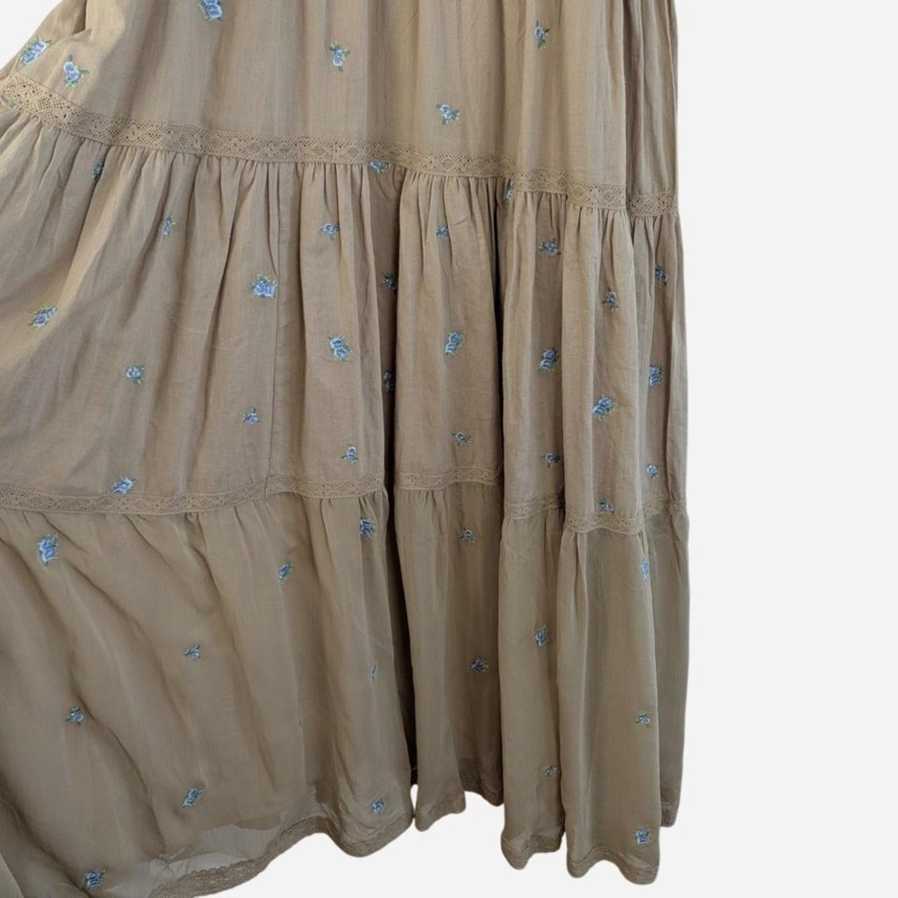 In Loom 100% Cotton All Over Floral Embroidered Skirtall - Size Large - Picture 6 of 9
